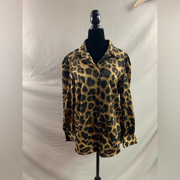 Leopard Print Puff Sleeve Blouse - Picture 7 of 7